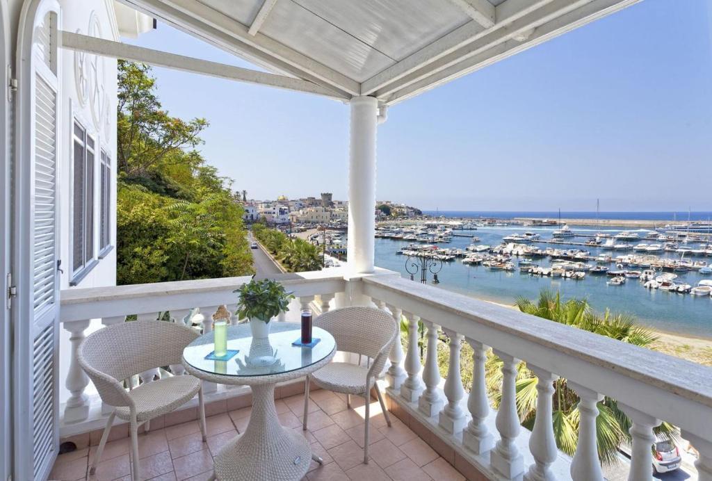 Casa Vacanze Parco Del Generale Форио Экстерьер фото